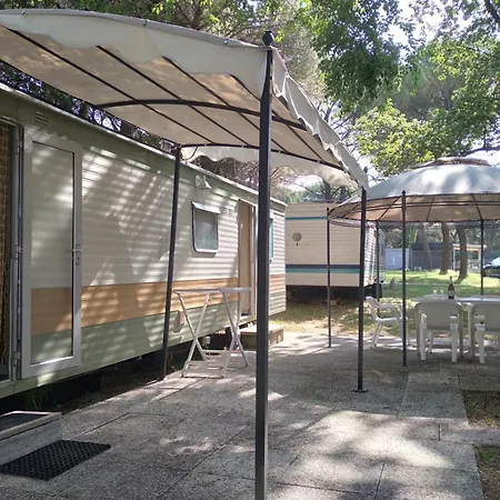 Üdülőközpont Belvedere Homes *
